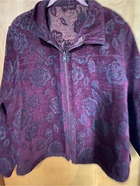 Women’s Plum Floral Zip-Front Blazer Jacket